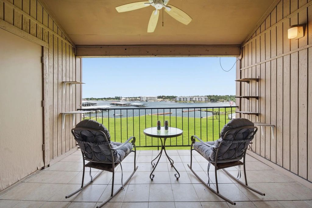 15575 Marina Drive 317c, Conroe