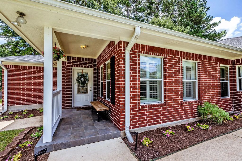 501 Cherry Hills Drive, Huntsville