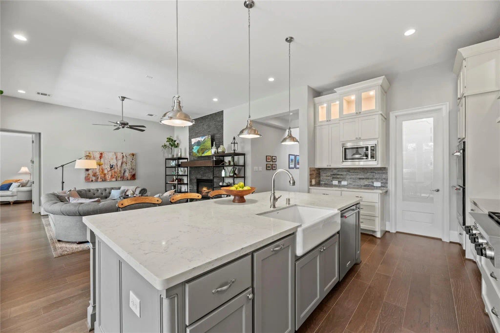 9434 San Marco Drive, Missouri City