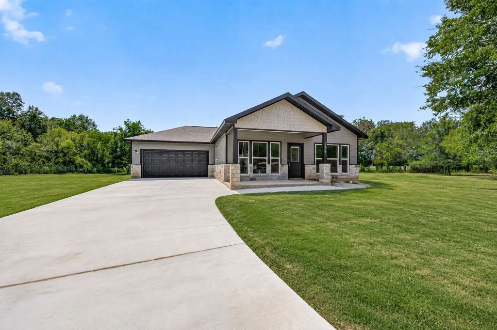 1147 Baja Road, Montgomery