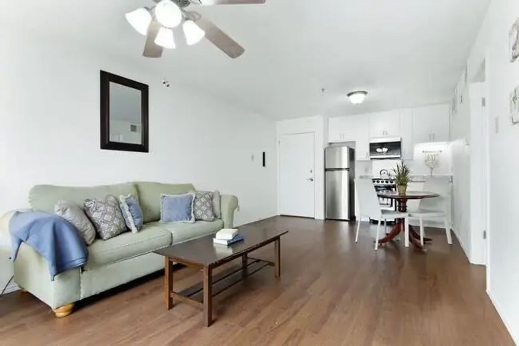 3305 Dilido St 1105, Dallas