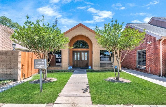 11111 Jones Road W 3, Houston
