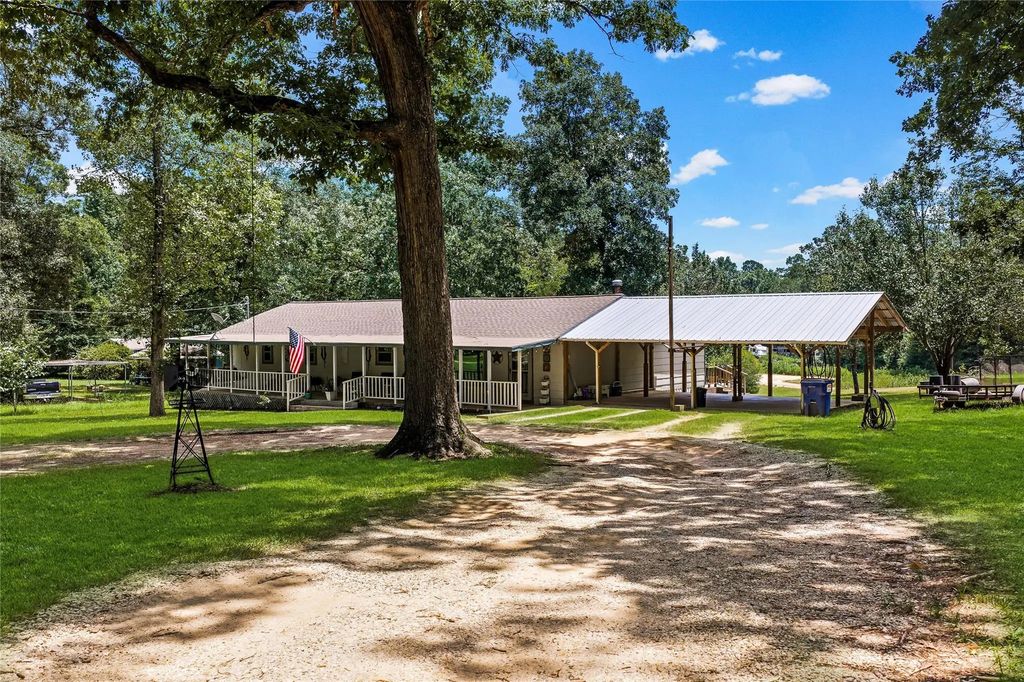 128 E Highland Drive, Livingston