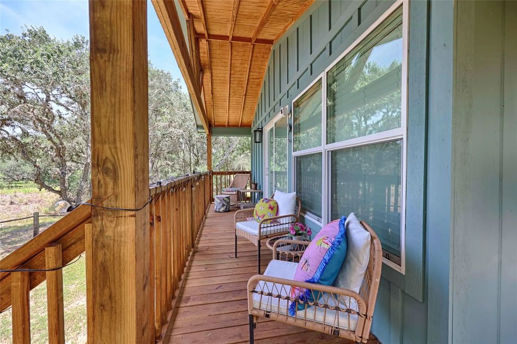 207 Hickory Drive, Sheridan