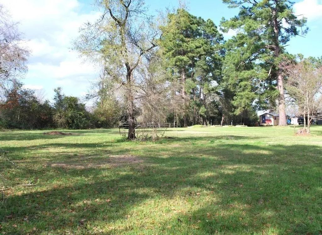 E Oak Ridge Drive, Point Blank