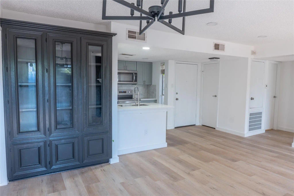 3919 Fairmont Parkway 129, Pasadena