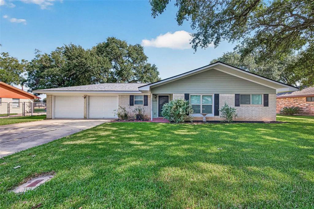 1405 Ladelle Street, Wharton