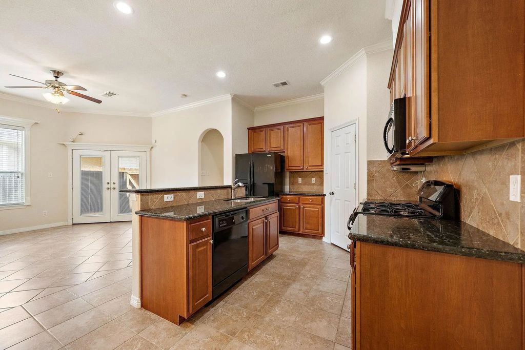 912 Sweet Pine Drive, Katy