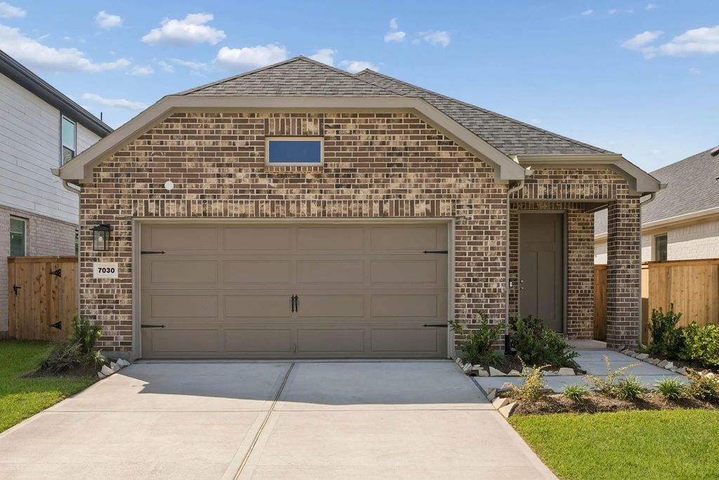 6927 Brilliance Drive, Sugar Land