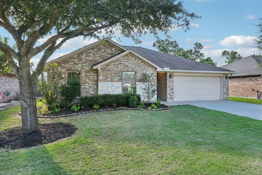 5012 Bayou Dr, Dickinson