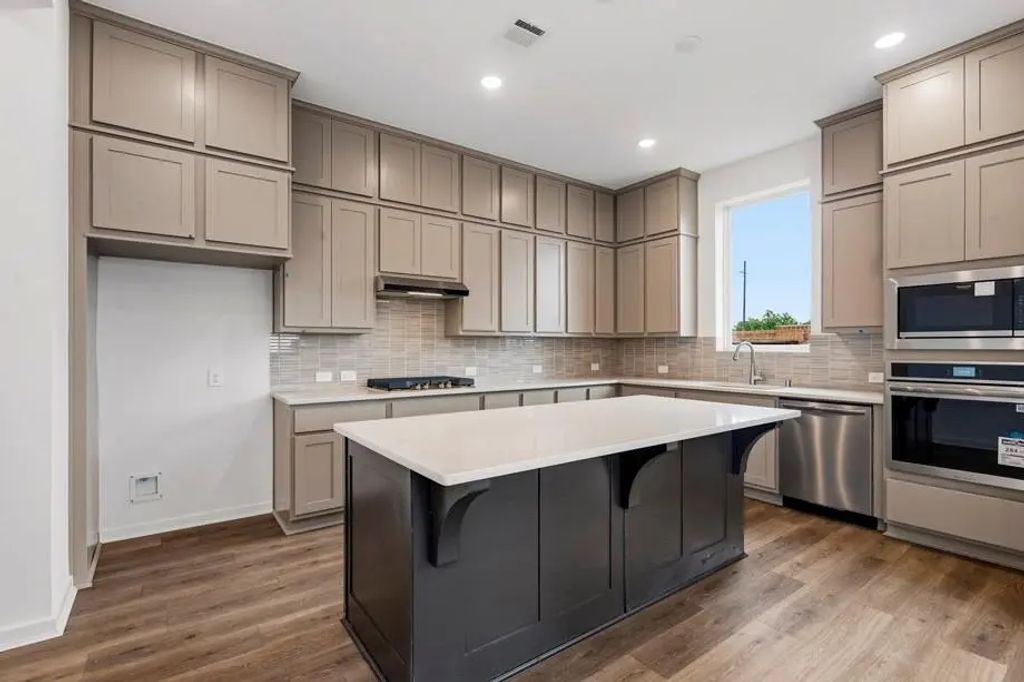 16710 Skylark Forest Drive, Cypress