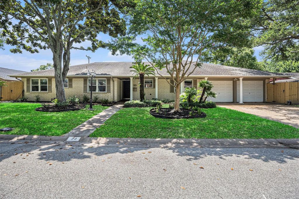 33 Maple Lane, Galveston