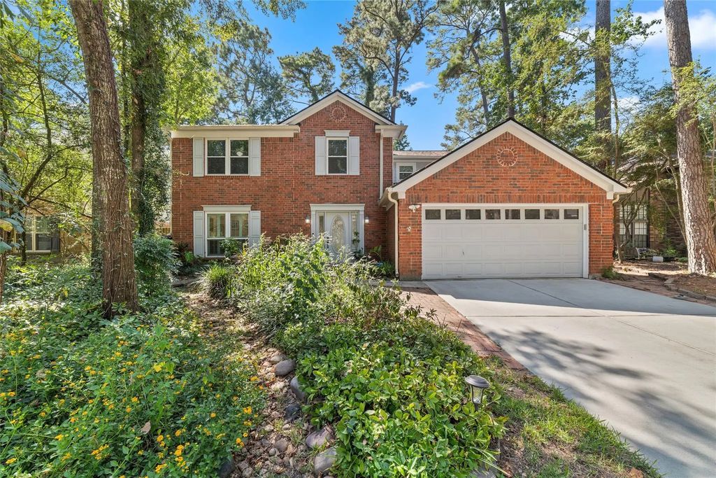 218 E Rainbow Ridge Circle, The Woodlands