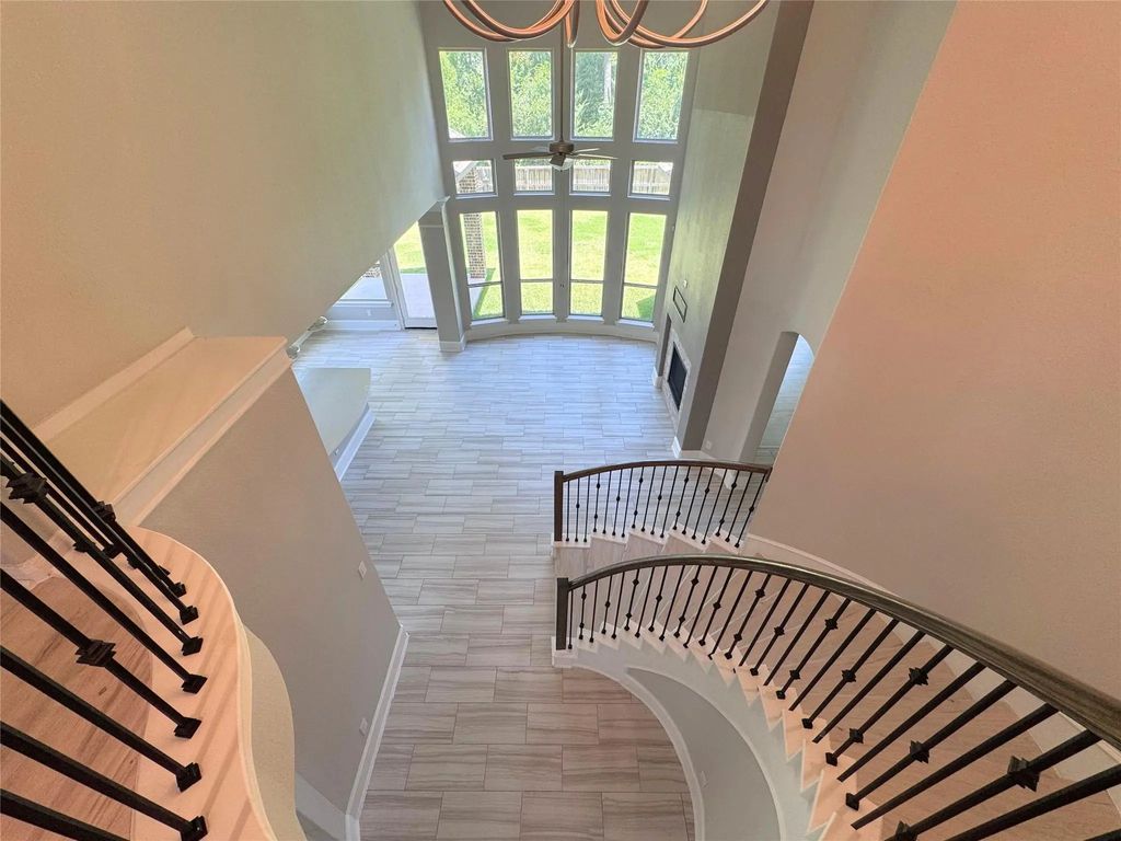 120 Wake Valley Court, Conroe