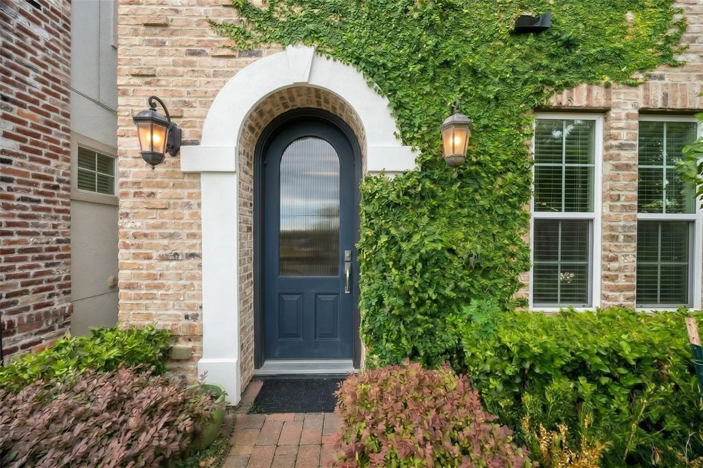 9664 Knight Road, Houston