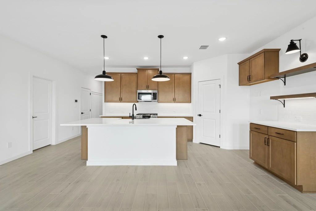 243 Ice Shore Trail, Dayton