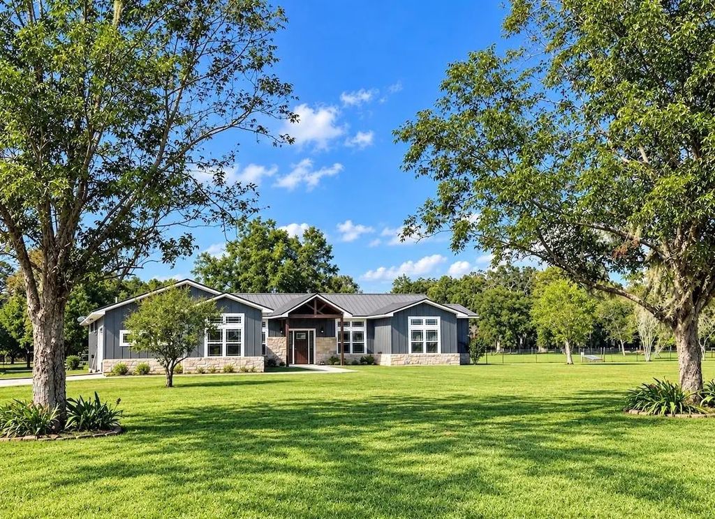 5762 County Road 244, Brazoria