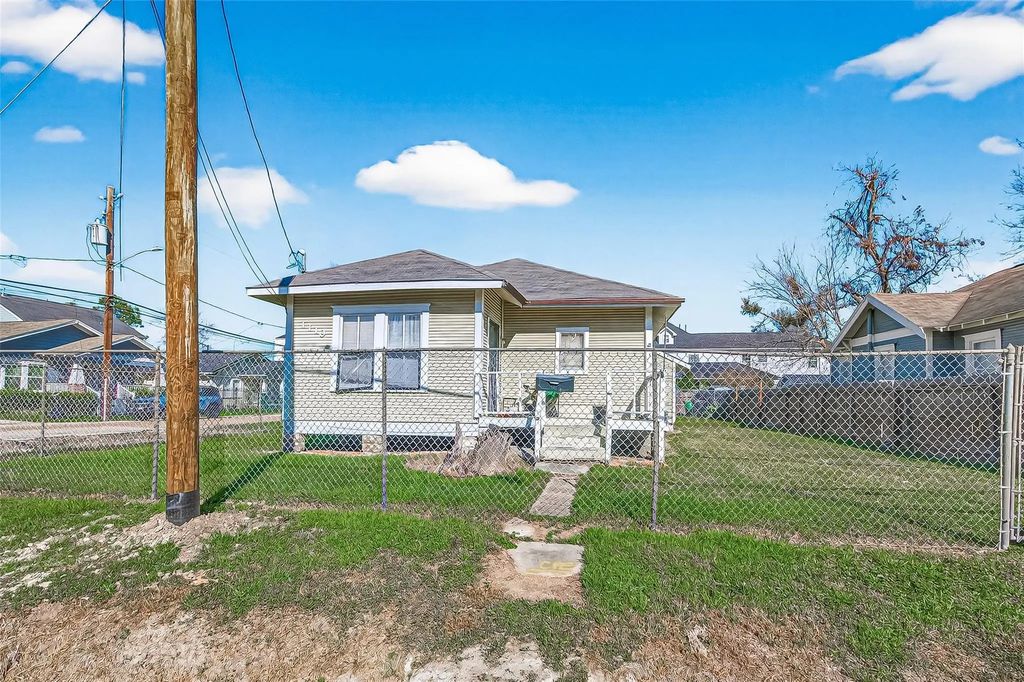 1110 Mathis Street, Houston