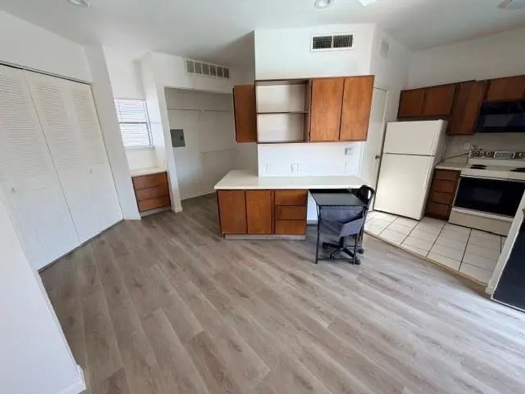7901 Cambridge Street 62, Houston