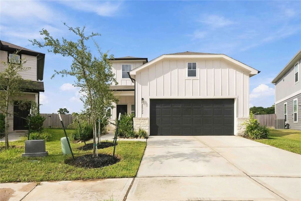 24520 Canyon Strata Lane, Porter