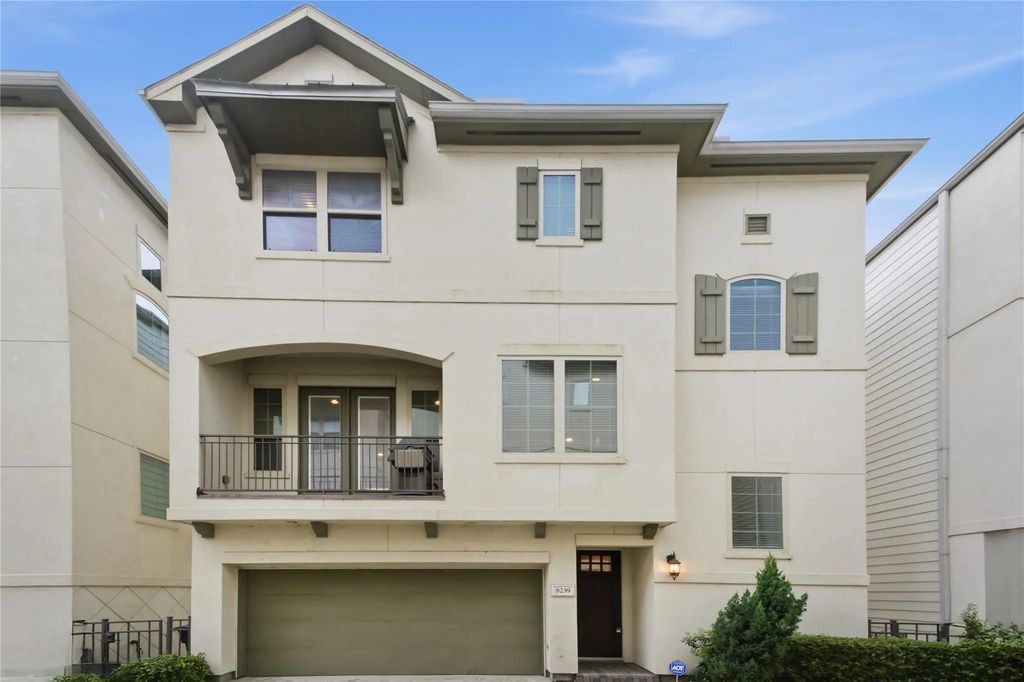 8239 Cambridge Street, Houston