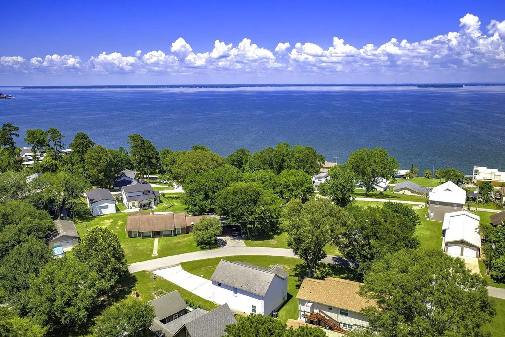 239 Skyline Dr, Coldspring