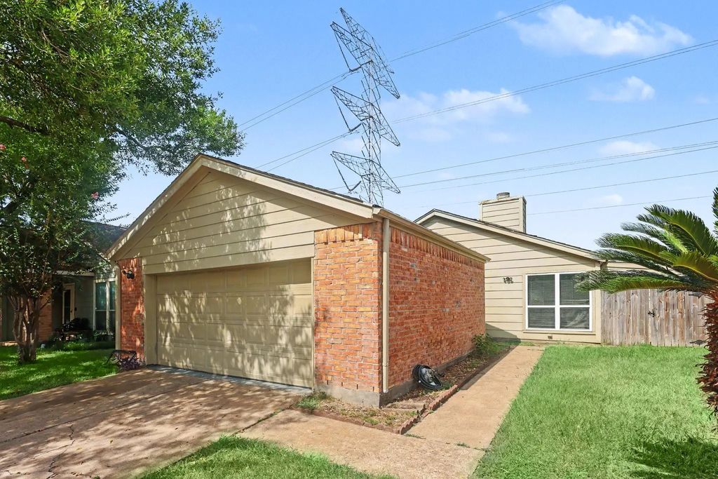 3903 Mountain Rose Lane, Houston