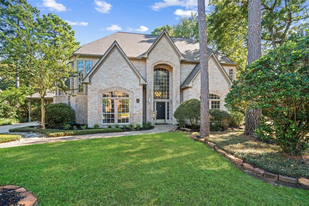 46 Rolling Links Court, The Woodlands