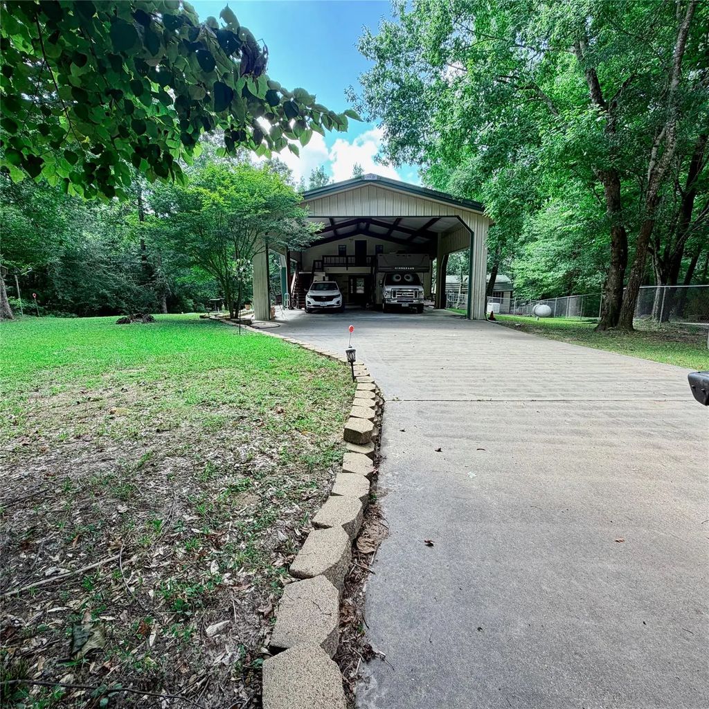 149 S Dove, Livingston