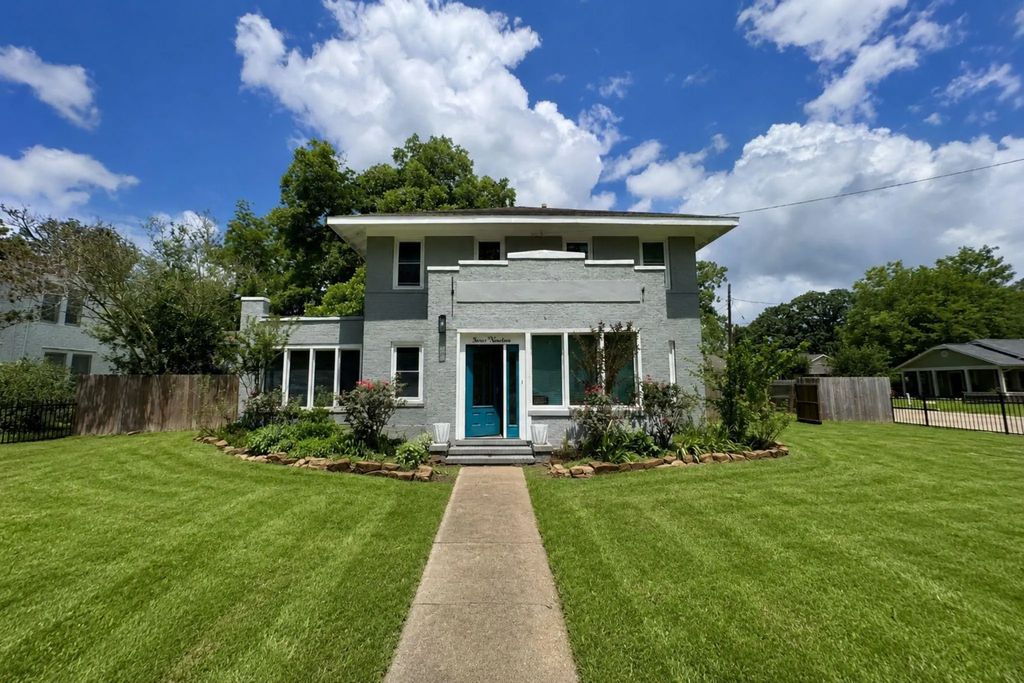 719 N Resident Street, Wharton