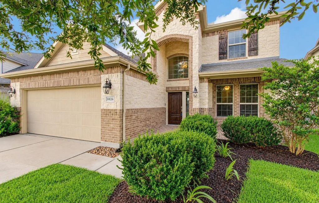 10126 Naples Cliff Court, Cypress