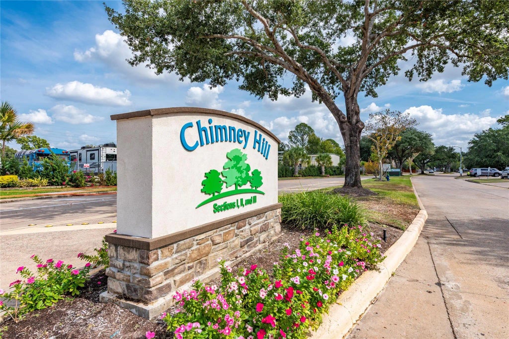 7607 Wovenwood Lane, Houston