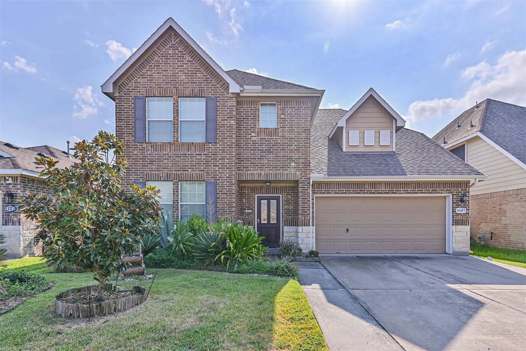 4605 Meadow Way Drive, Deer Park