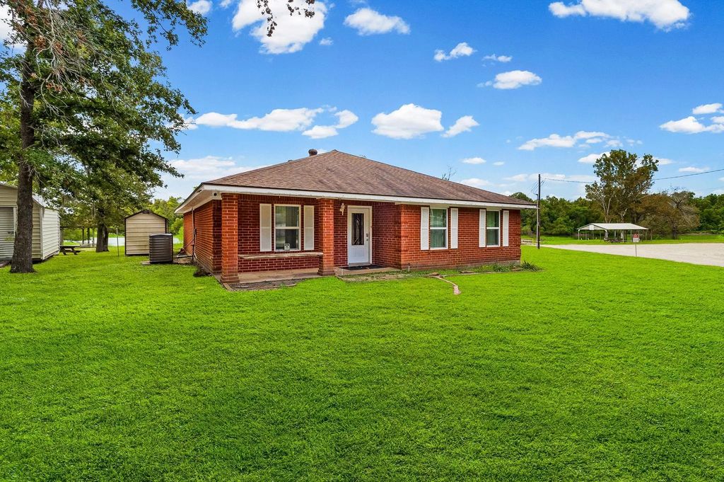 361 S Lakeside Drive, Huntsville