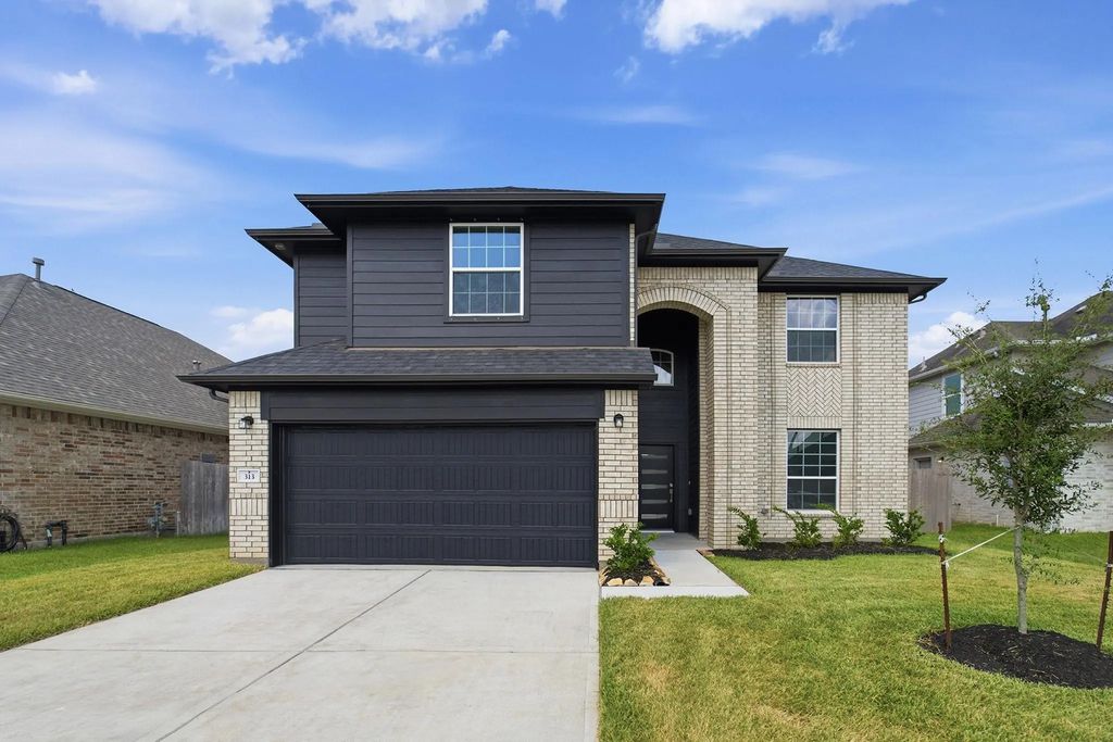313 Merlot Drive, Alvin