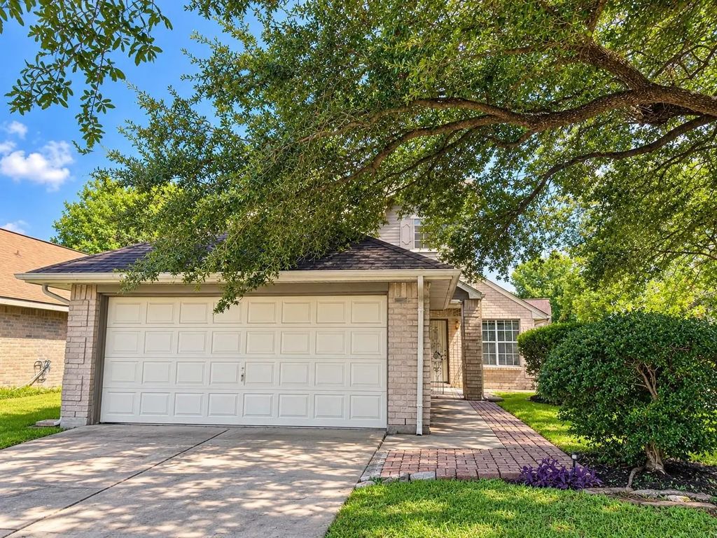 8619 Grand Knolls Drive, Houston