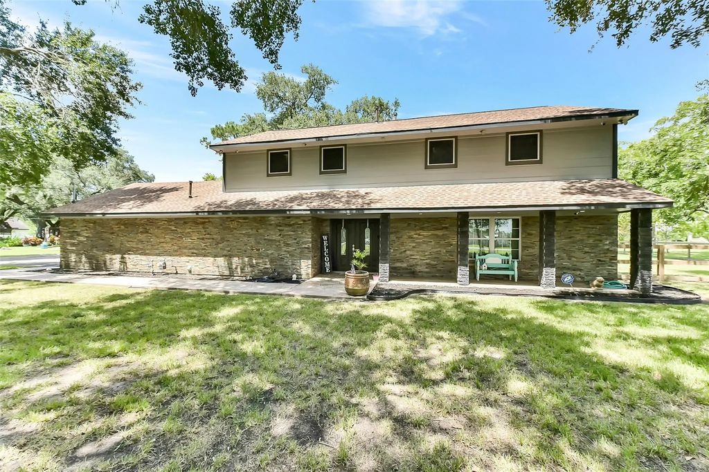 4190 County Road 145, Alvin