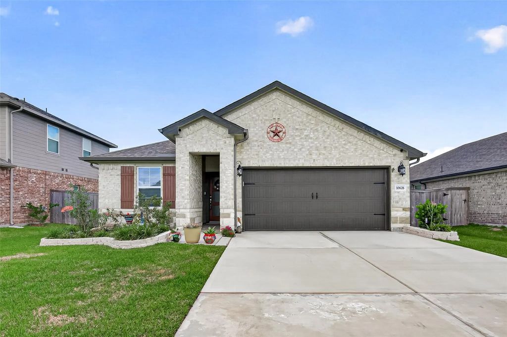 10626 Deussen Lane, Texas City