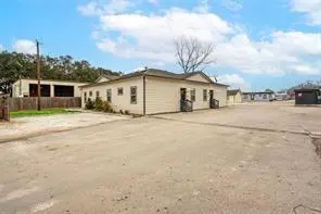 14310 1/2 Unit T Sweeney Road, Houston