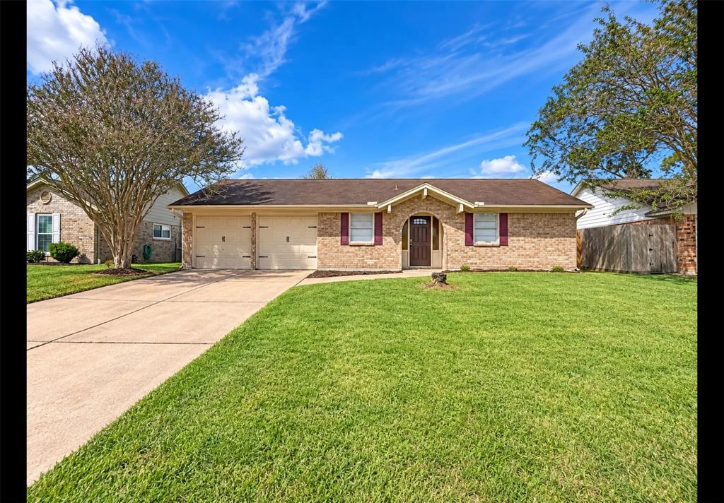 2114 S Yorktown Court S, League City
