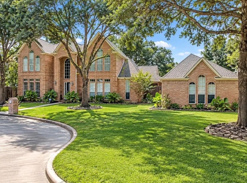 5802 Moss Point Court, Spring