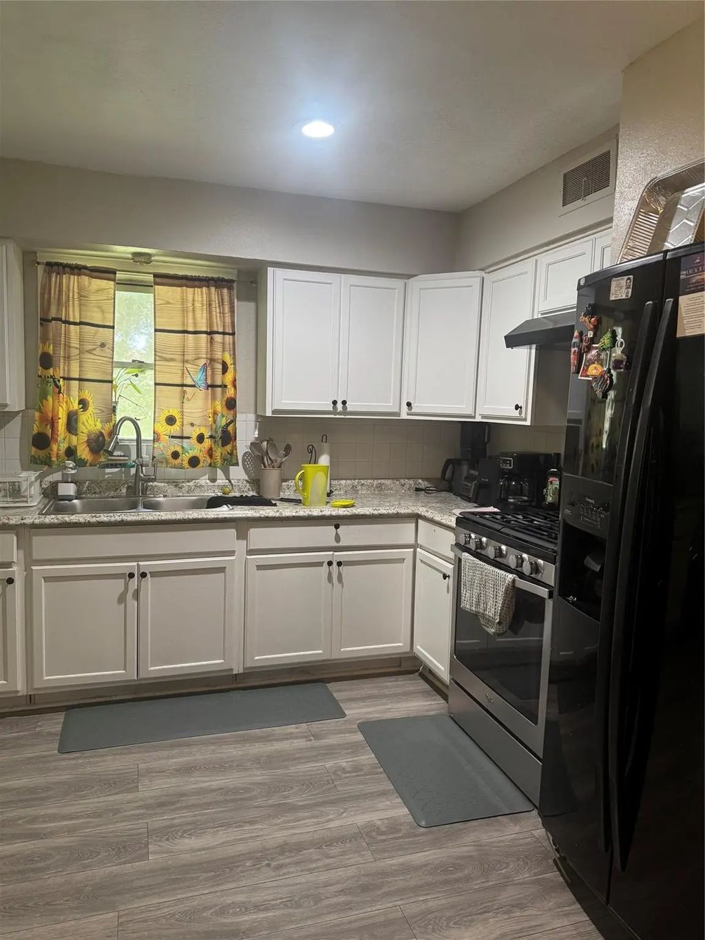 7947 Glenscott Street, Houston
