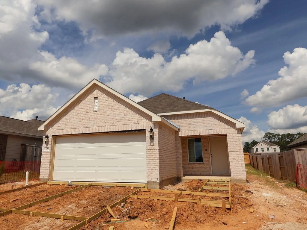 539 Flower Reed Court, Magnolia