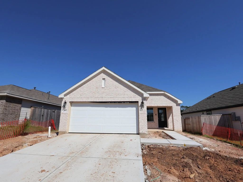 539 Flower Reed Court, Magnolia