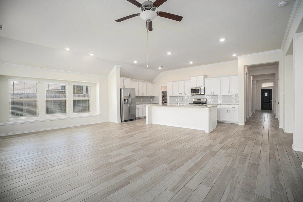 6616 Quiet Bay Court, Dickinson