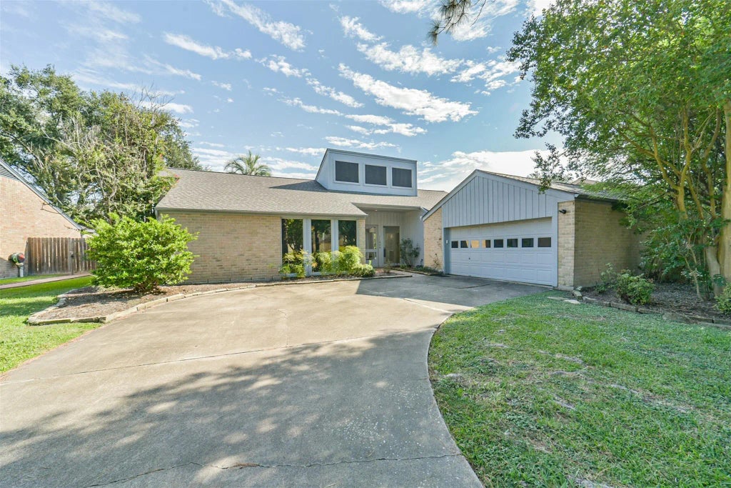 11826 Cedar Pass Drive, Houston
