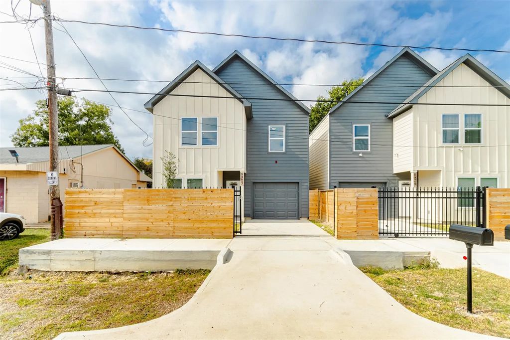 8923 De Priest Street, Houston