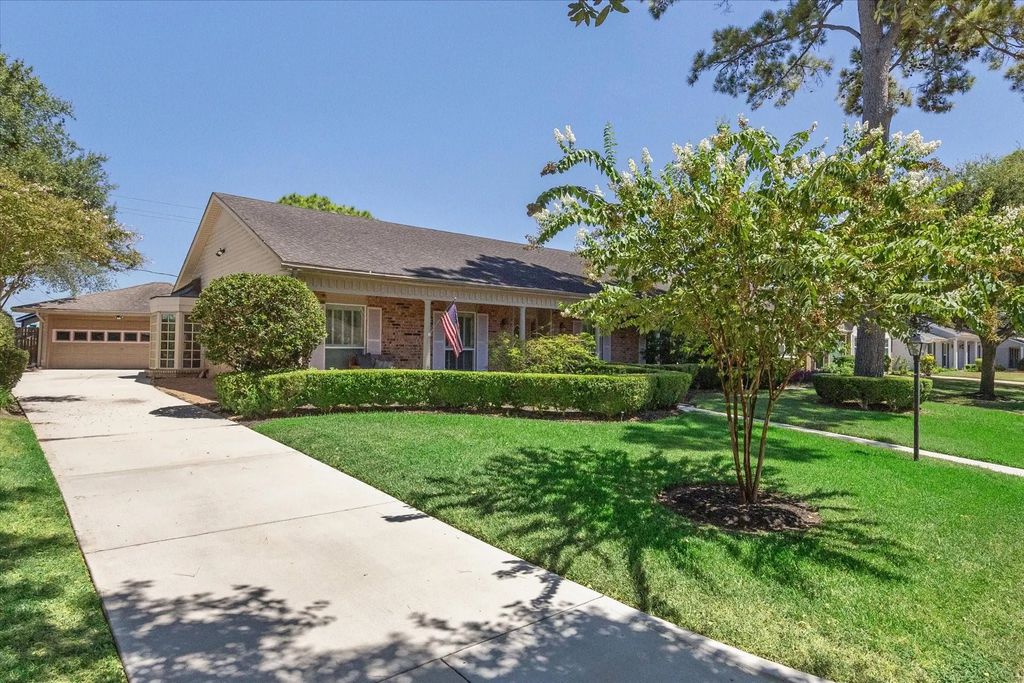 818 Olney Oak Drive, Houston