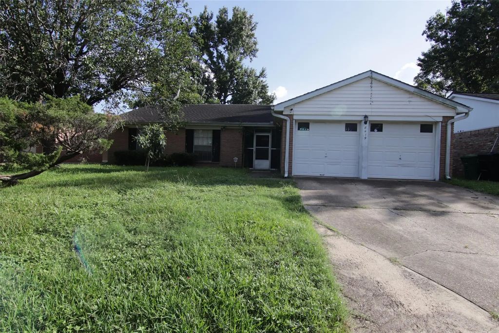 8419 Roos Road, Houston