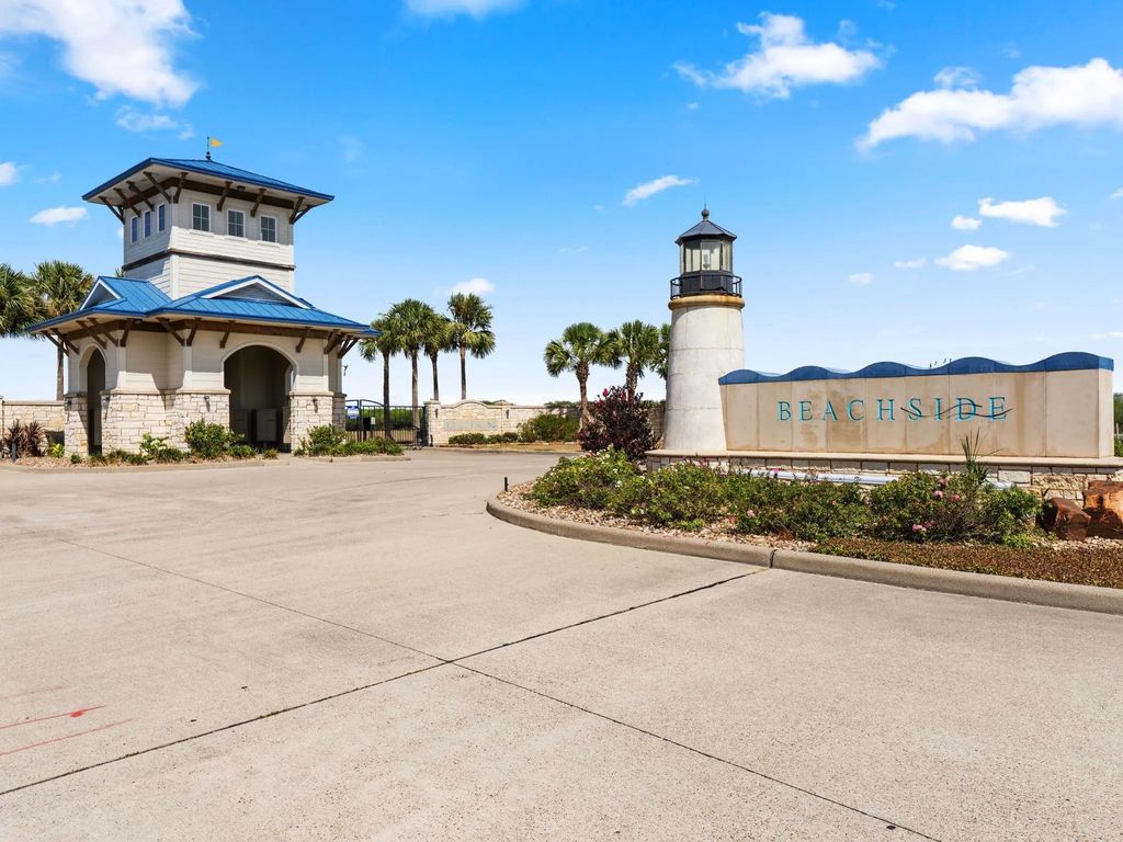 3037 Sandy Lane, Palacios